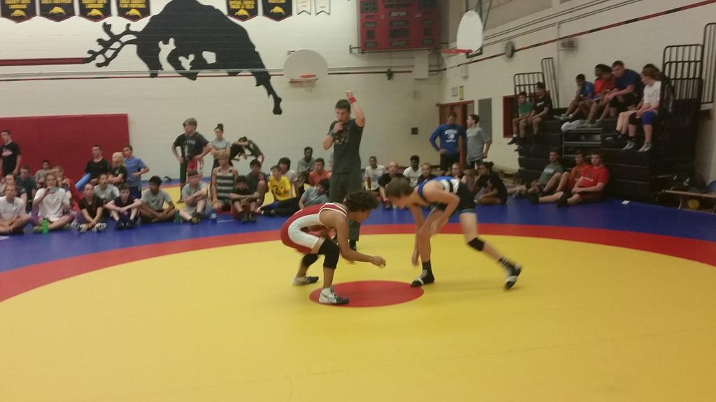 coachkrueger's tweet photo. 46kg Kieran Akhtar🍁4-2 over Gabe Lewis🚜 #teamiowa🌽 4-4 @THwrestler69 #closedgap from #ontariocup http://t.co/zkNkkGwINg
