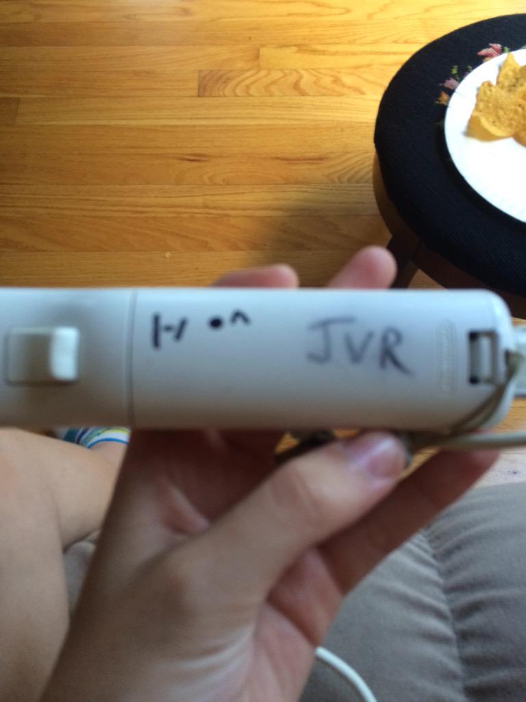 RAWisFLYGOD's tweet photo. New addition to my wii remote http://t.co/lS4SFJnptB