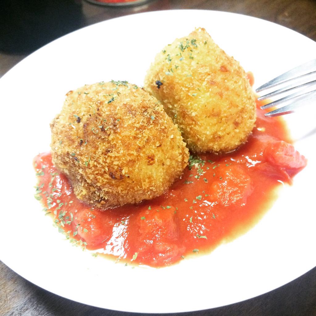 ferdinanda_yuco's tweet photo. #tapa #tapas #Spain #españa #comidasespañola http://t.co/grimaLfPq6
