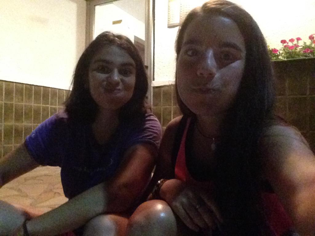 carla96viana's tweet photo. Falta la tata Beo aquí @BegoMartnez @SilviaChueca http://t.co/SJCTgKDGWB