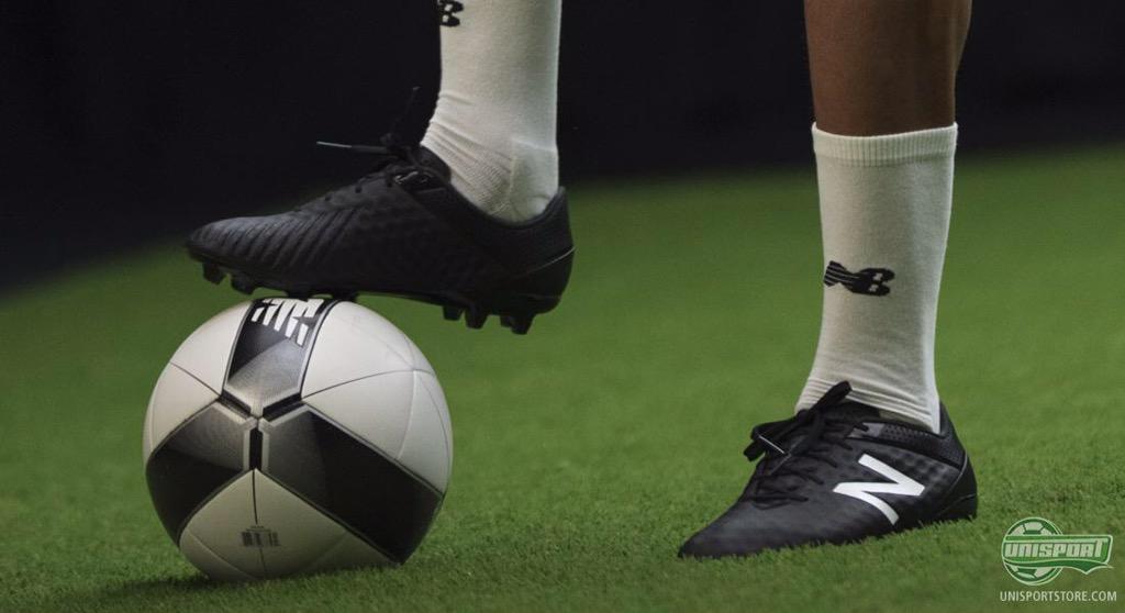 Joeboy_21's tweet image. Where can I get a pair of these new balance boots from? #bootproblems