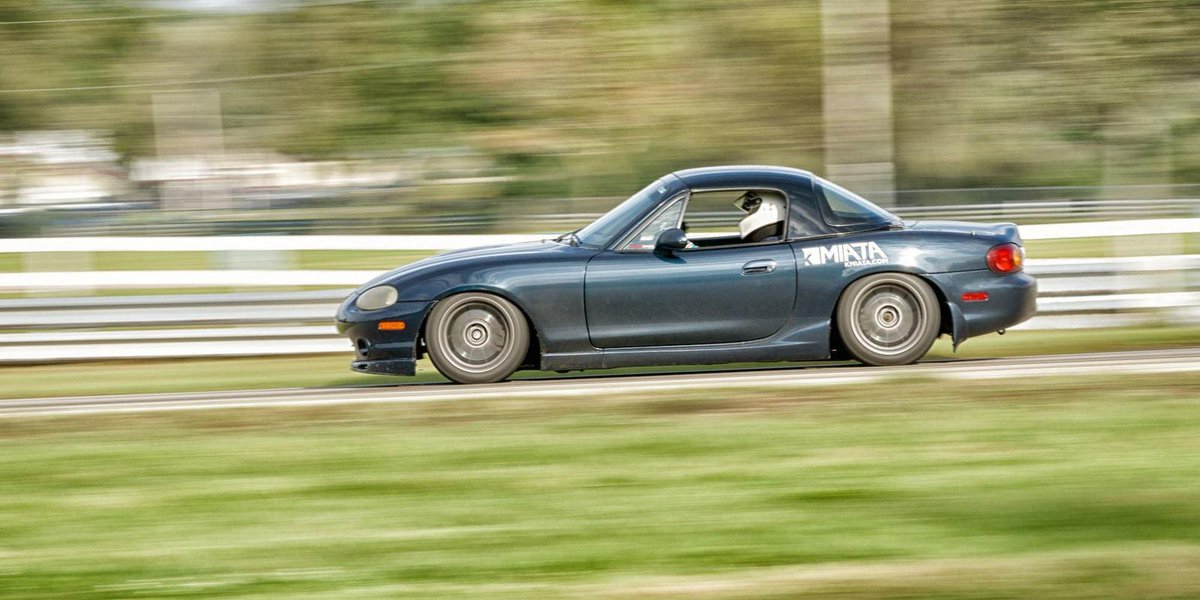 MiataFansForum's tweet photo. A Honda Engine Swap Makes the Miata Come Alive http://t.co/TStEmrFWr5  #Mazda #Miata #MiataFans http://t.co/fAsvzVqp9D