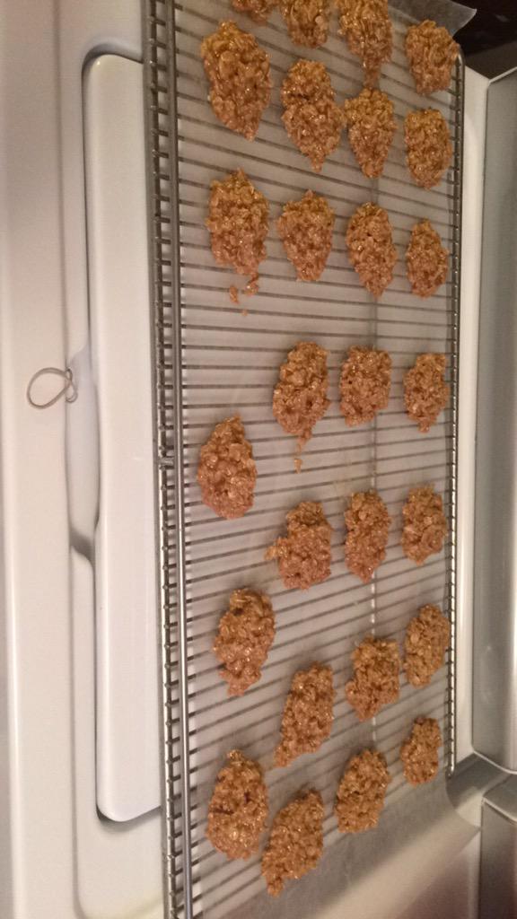 NotForCityBoys1's tweet photo. Peanut butter no bakes anyone ? http://t.co/yqsbmzhxKs
