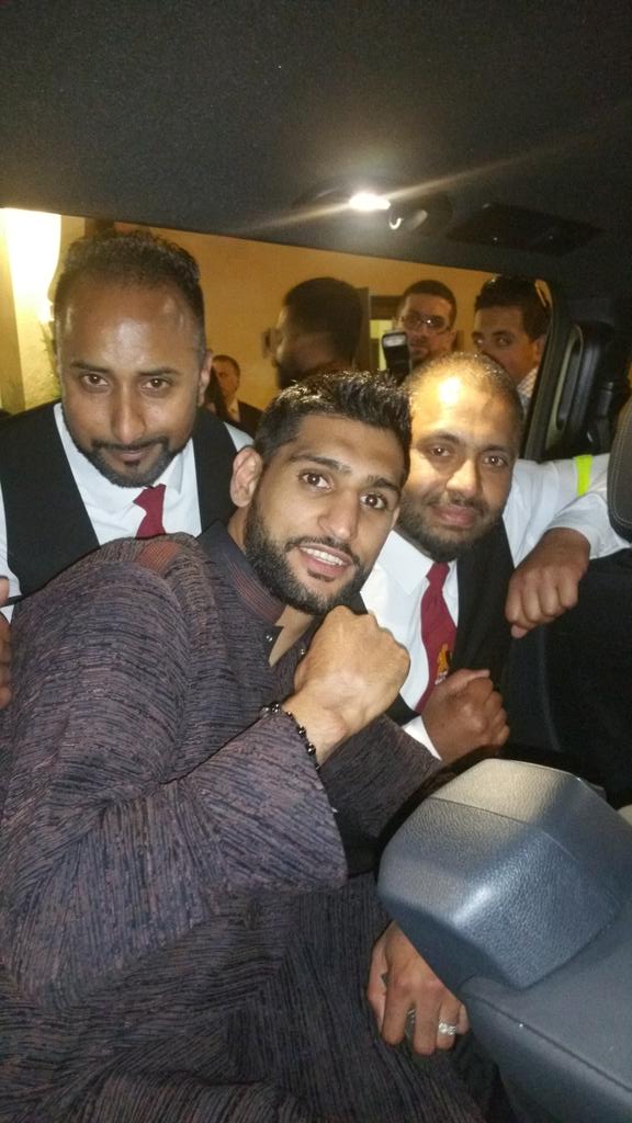 amirkingkhan's tweet photo. Big thanks to kaz and ansar for the security @TpmSecurity http://t.co/F2e2pJSTkM