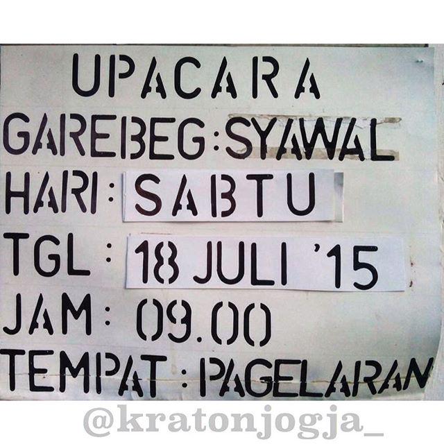 JogjaToday's tweet photo. Garebeg Syawal Kraton Yogyakarta | Sabtu, 18/7/2015 | Pagelaran Kraton -Alun-alun Utara - Masjid Gedhe http://t.co/zUj5HP42dy