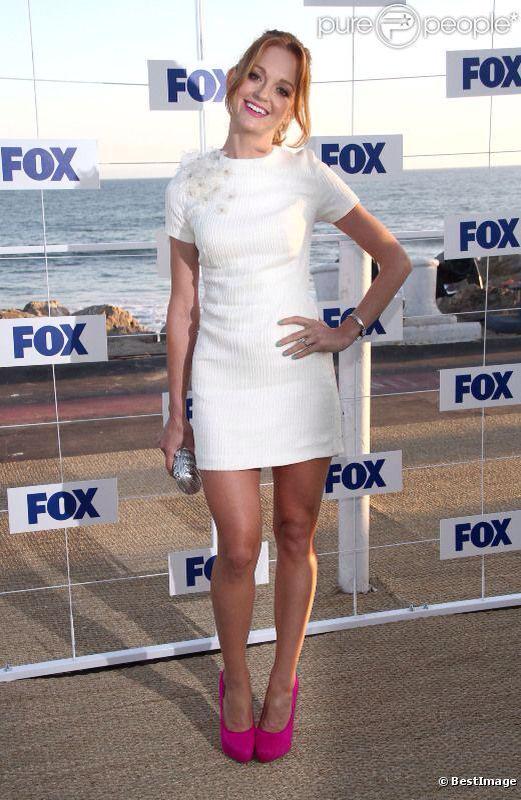 I Wish A Happy Birthday To The Beautiful. Amazing. Wonderful.
To This Perfection On This Photo
To My Idol. Jayma Mays 