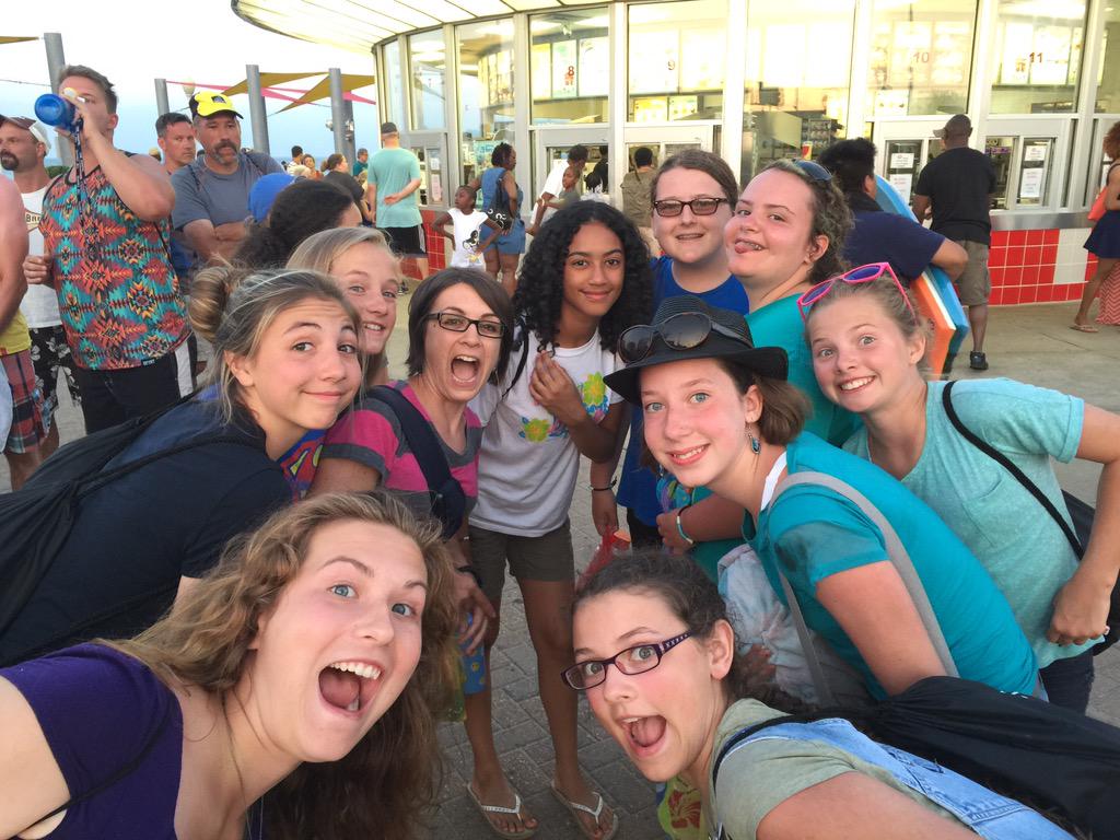 sullytomtom's tweet photo. Great night relaxing with the coolest 8th graders in the entire world!! #akronehko http://t.co/YHrONQxMDD