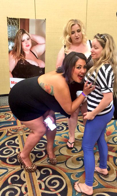 I kinda sorta got a photo with @AidenStarr... I was a bit stunned by her and @SinFulCeleste's hotness<a class="tags" href="/tag/aidenstarr">@aidenstarr</a><a href="/tag/spam"class="tags"><span>#spam</span></a>