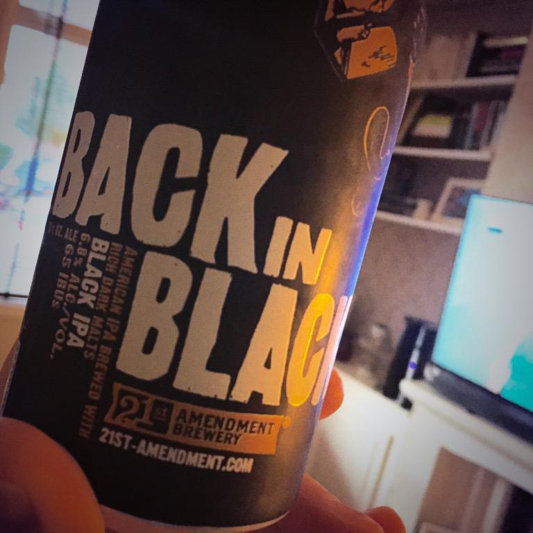 GallagherMark's tweet photo. Absolutely loving these two beauties from @21stAmendment ππ» I can't recommend enough #craft #craftbeer #ncbw15 http://t.co/6784HqgClZ