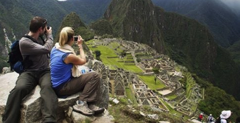 travelinfopa's tweet photo. La ciencia sostiene que la felicidad está en viajar y no en comprar bienes materiales http://t.co/hPDb2BjwJF http://t.co/nKJ8Eejrxe