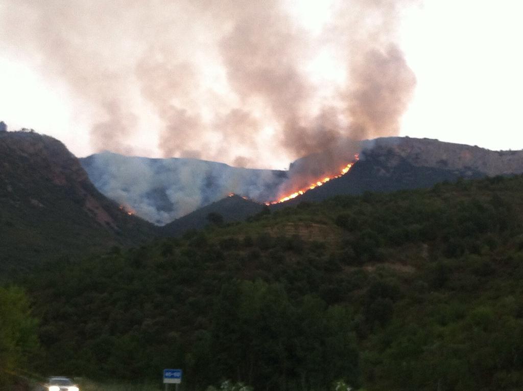 <a href="/Preven_IIFF_CV/">Prevenció d'incendis</a> Hemos borrado tuit. El correcto es este: #IFMontan Ardiendo ya Canteras Gullirno, terminó de Caudiel.