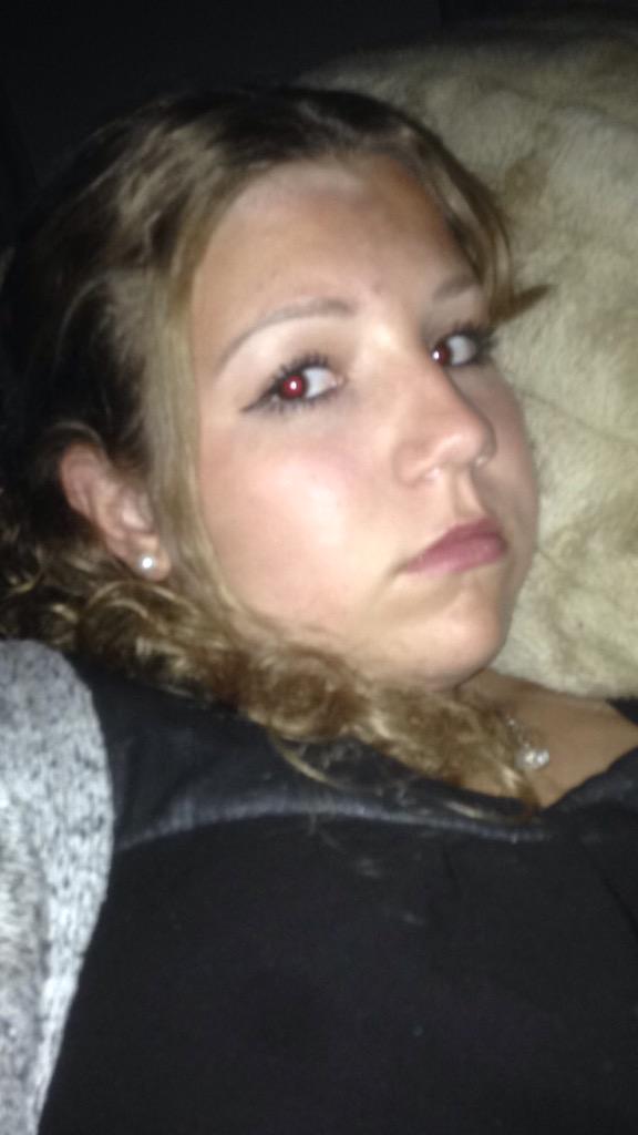 brittgroennn's tweet photo. Chillen met mijn echte vrienden! http://t.co/syvn6y6fHg