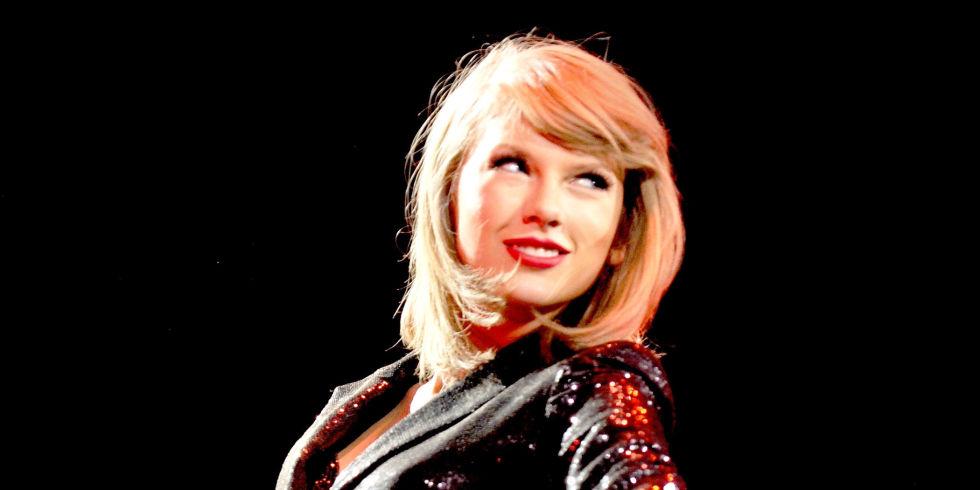 Cosmopolitan's tweet photo. .@TaylorSwift13 donated $50,000 to an 11-year-old fan fighting cancer: http://t.co/26Xg4BwyUC ❤️💓❤️💓❤️💓❤️ http://t.co/S9TtGngWN5