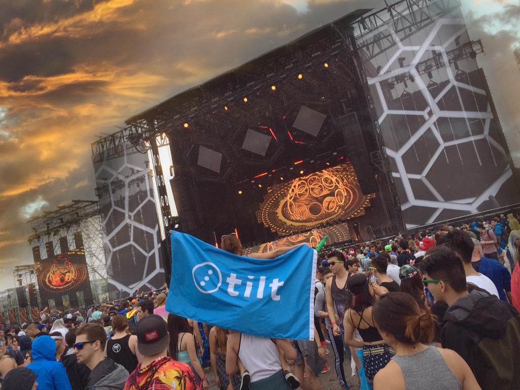 Getting tilted at #DigitalDreams. 🙌
