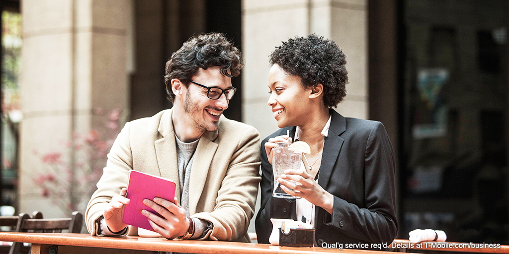 TMobileBusiness's tweet image. Lunch breaks. The perfect time to catch up on your favorite shows. Good thing you have #DataStash.