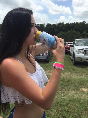 CocoCocktails's tweet photo. Stay Hydrated! #COCOCOCKTAIL #soriety #fraternity #cocktails #tubing #AustinTX #crossfit #alcohol #beer http://t.co/K5CQ78UFjd