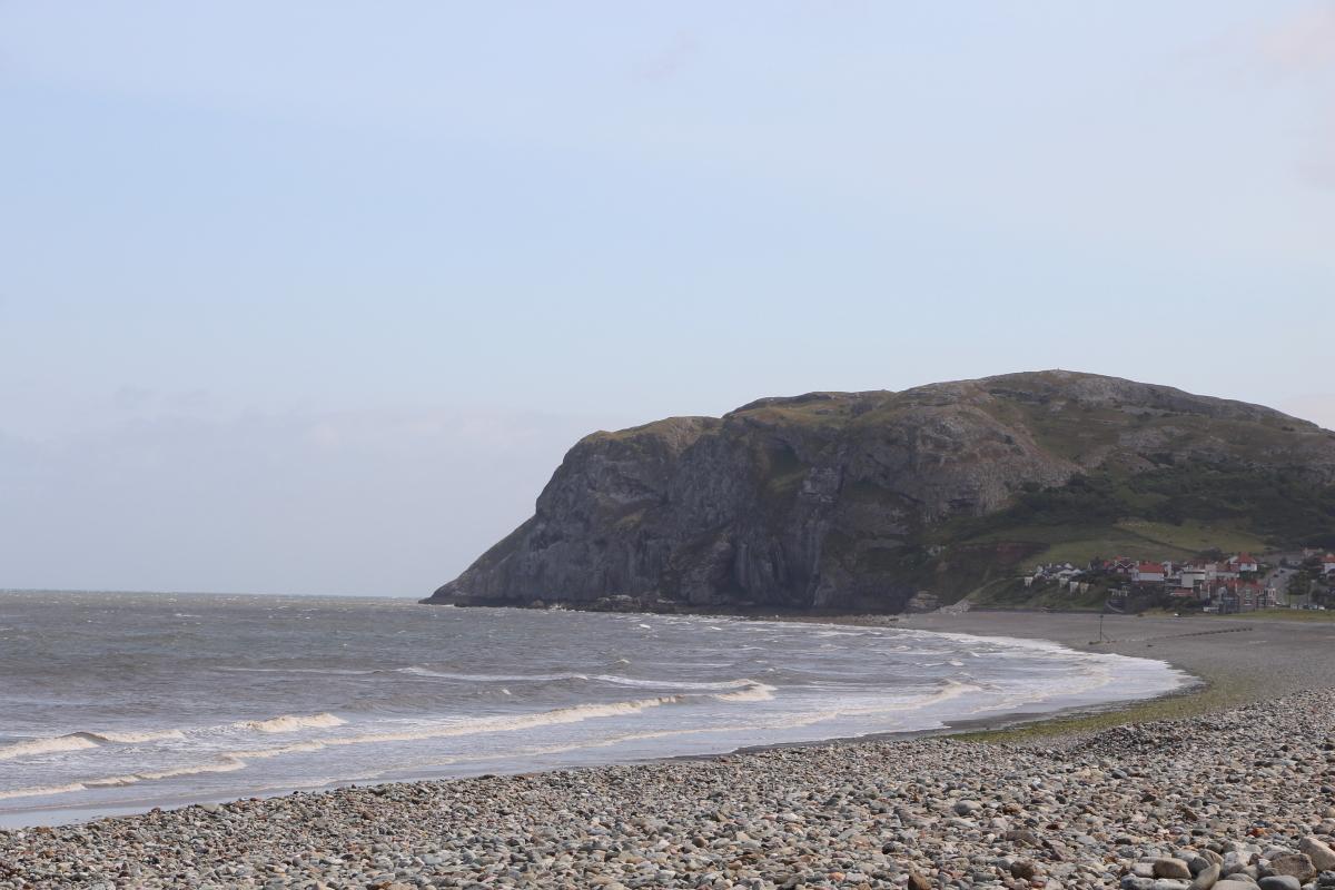 Blue sky finally, in time for the conference dinner &amp; <a href="/RoyalAstroSoc/">Royal Astronomical Society</a> Awards ceremony, hosted by <a href="/jonculshaw/">Jon Culshaw</a> #nam2015
