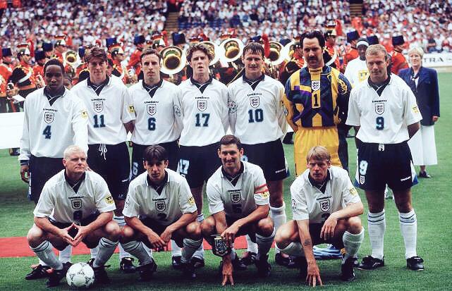 VintageFooty tweet media