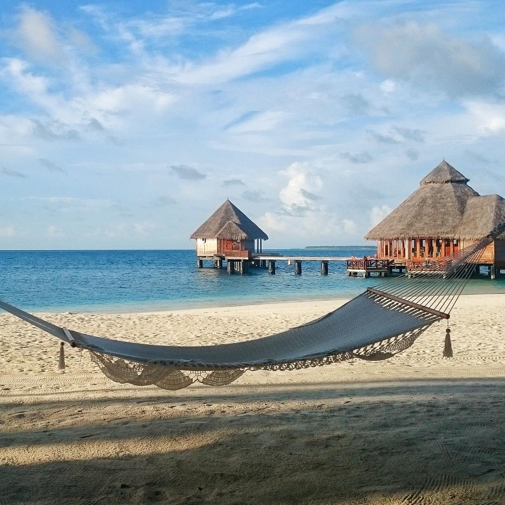 KiKkEJ's tweet photo. Hanging #maldives #travel #travelpics #TravelTuesday #maldivesmoment #luxlife #fabuluxe @ConradMaldives @ConradHotels http://t.co/lpjJuZA5Ky