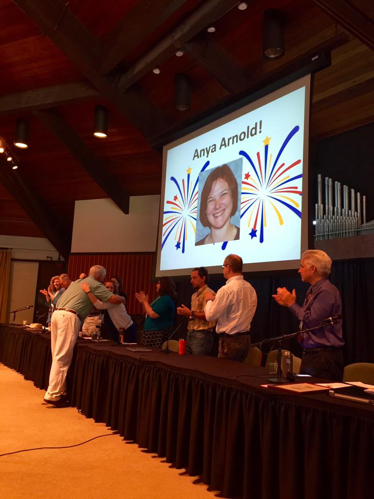eliganrood's tweet photo. Well-deserved standing ovation for @AnyaNArnold at the #orbiscascade meeting! http://t.co/SuB0sd8lGX