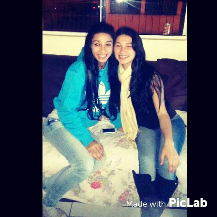 EriiCarolina's tweet photo. Hoje eu acordei me venho a falta de vc, sdd de você 👭😞👉💔 #TeAmo #MinhaSeca  @jeeh_lopes1 http://t.co/nXhq9C845V