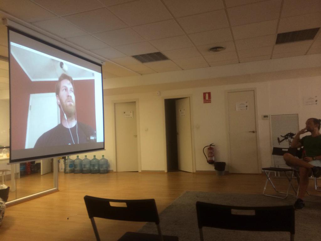 picsoung's tweet photo. Now we have @bcardarella from @DockYard live from Bouston on hangout with @emberjs #Barcelona at @3scale #EmberBCN http://t.co/bBQOudcGYx