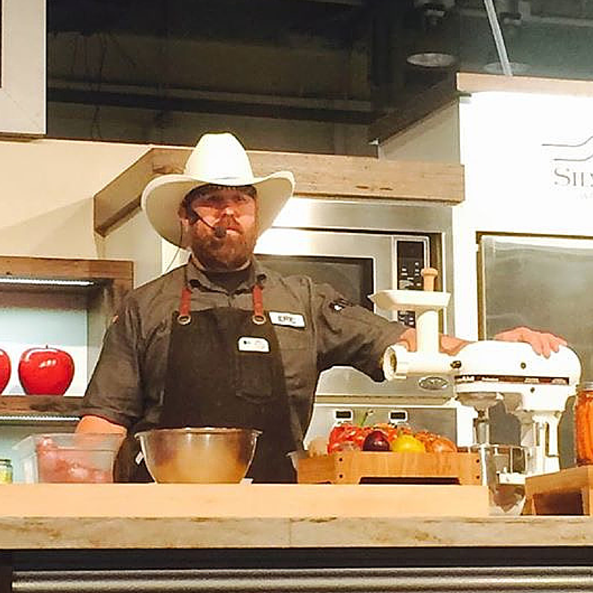 one18empire's tweet image. So much fun demoing food @ #Stampede park last night! Catch us Sunday @ 2pm for more @one18empire action! #yyceats