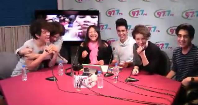 Jesiandrade13's tweet photo. Me encantan cuando están todos juntos y contentos😍💘 @somosCD9 #CD9invade977FM #Streaming977 #StreamingPlanetaCD9 http://t.co/CnhEHZyFuE