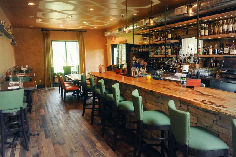Are you a sous chef or chef de cuisine? <a href="/ApisRestaurant/">Apis Restaurant</a> wants to collaborate with you.  austinchronicle.com/daily/food/201…