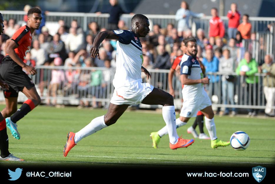 HAC_Foot's tweet photo. Match terminé à #Dinard, le #HAC s'impose 2-1 face à @staderennais, buts Havrais de @Mickaellebihan et @ayarikhaled13 http://t.co/cXuPdmGHZm