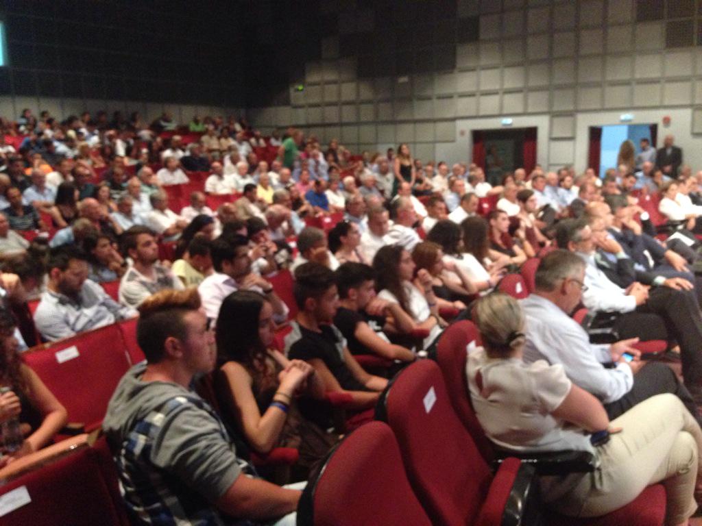 ch_stavrides's tweet photo. .@AverofCY "Δεν υπάρχει τέλεια Λύση. Θέλουμε να είναι λειτουργική, βιώσιμη κ να δίνει προοπτική" #ask4cyp #cyprus http://t.co/o6lliQRtxH