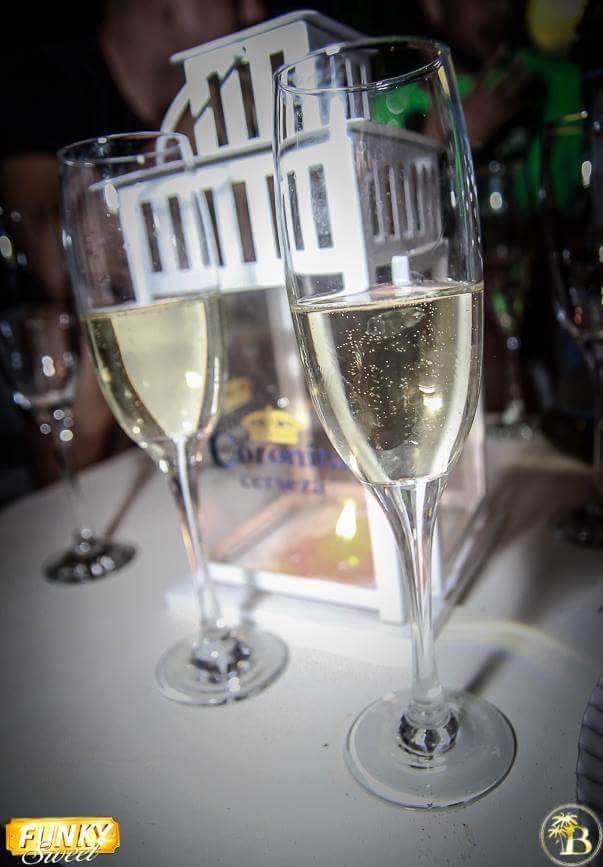 funkysweetmad's tweet photo. #GANAS#FUNKYSWEET#SELIA#PARTYJAGGER#BUENAMBIENTE http://t.co/OOEw0thI5m