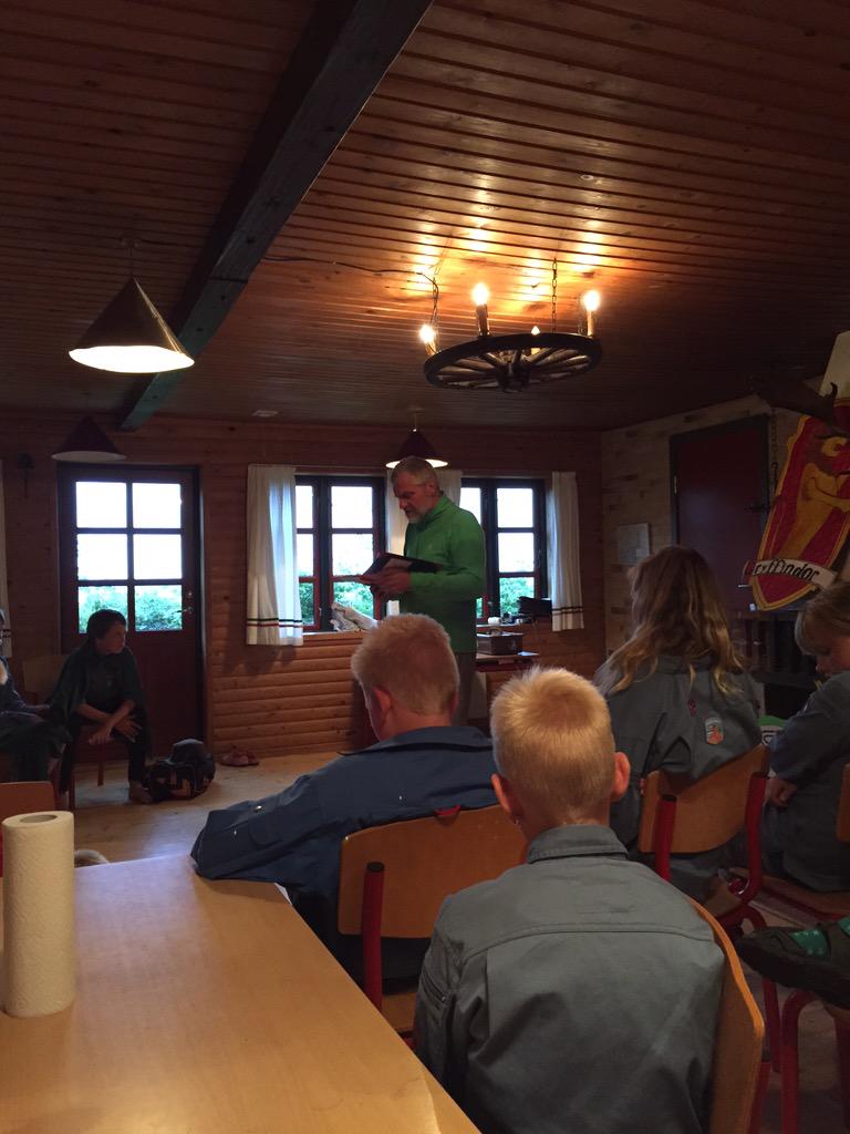 FDFSvanevingen's tweet photo. Stof til eftertanke ved aftenens andagt.. #fdfdk #FDFsommerlejr #fdfoplevelser http://t.co/3L6vkyCqdM
