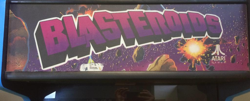UnknownTapRoom's tweet photo. Tonight in the Taproom... FREE ARCADES! #pinball #pacman #streetfighter #zombieraid #Atari 🍺🍺 http://t.co/CHtEGAnnkf