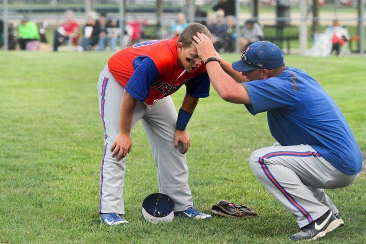BFrush23's tweet photo. It was at this moment Blake knew he fucked up http://t.co/xTUN5Bmmnn