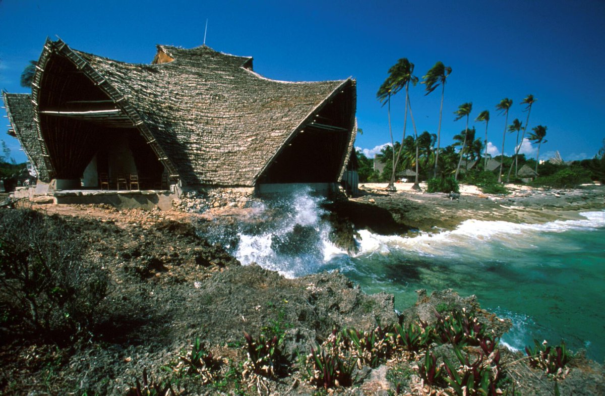 Go2Tanzania's tweet photo. #Diving off #Zanzibar #Chumbe #Mnemba excellent #deepwall great #accommodation in #Tanzania #AdvTravelChat http://t.co/iPYusyb9xA