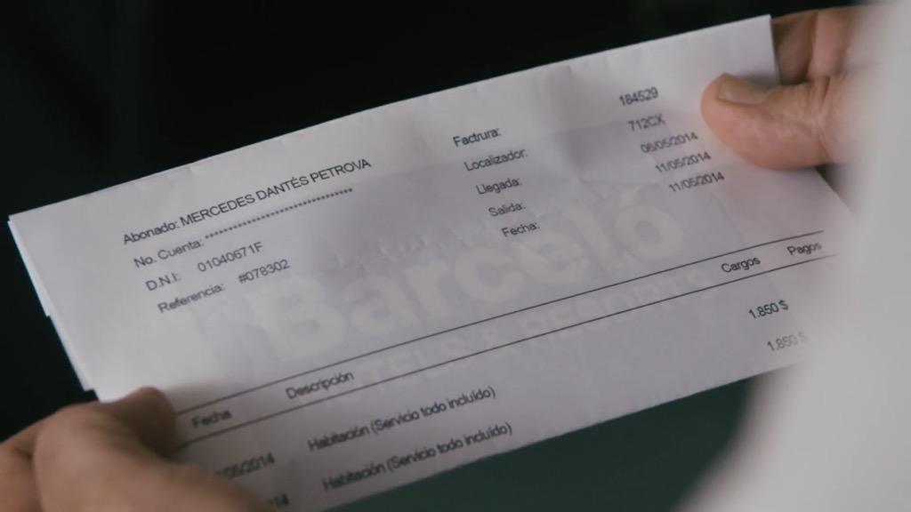 MOMENTAZO MERCEDES DANTES

Enrique no se puede creer lo que le esta pasando 
#SinIdentidad14