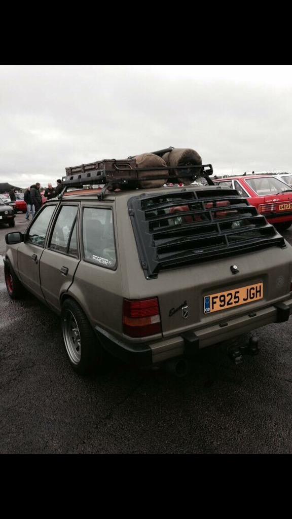 shaney_d's tweet photo. Fancy doing a feature on my rat escort estate @classicfordmag http://t.co/HpzcqZZBBQ