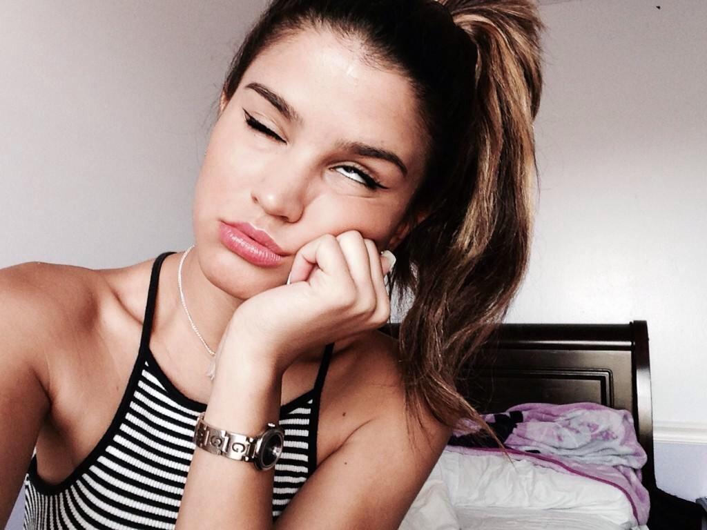 distantlcvers's tweet image. I'm so bored, someone entertain me, please.