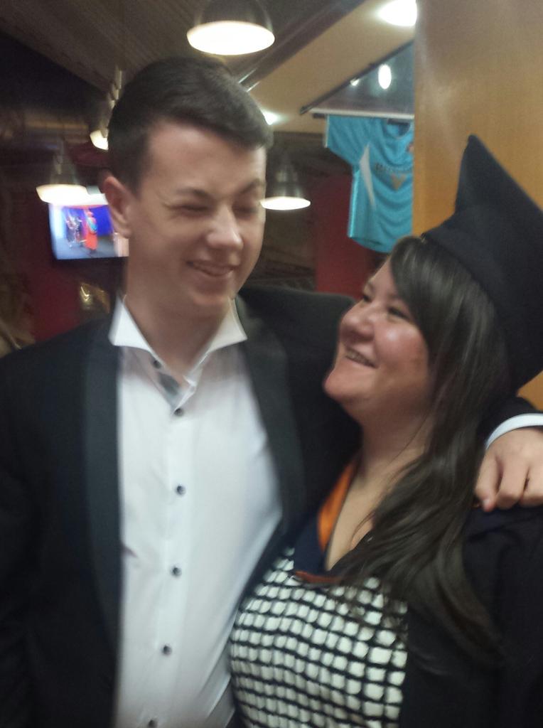 loljb73's tweet photo. #hawaythegrads http://t.co/LNHYfZ2R34