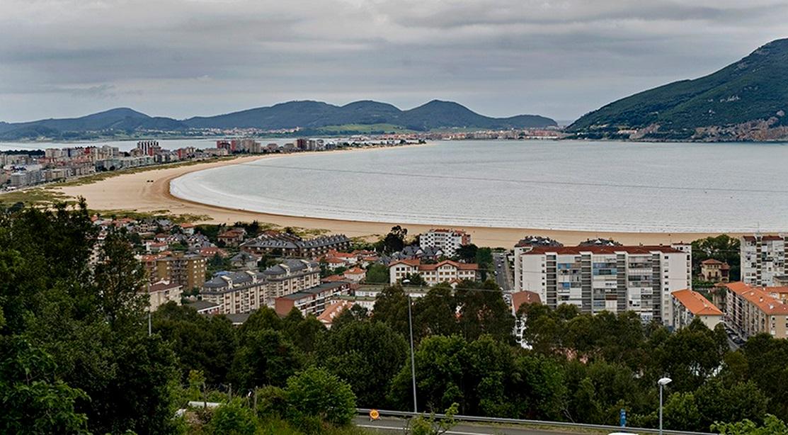 Laredo en 1945, y en 2010 #Cantabria