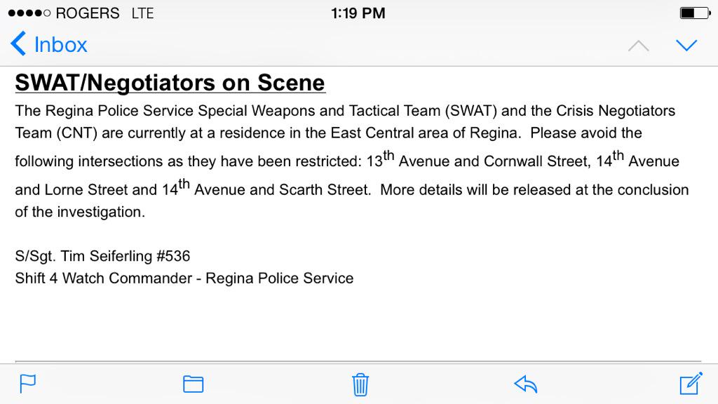 From <a href="/reginapolice/">Regina Police</a> - crisis negotiators and SWAT, officers forcing ppl to stay in buildings. <a href="/GlobalRegina/">Global Regina</a> #yqr