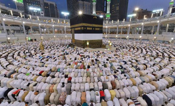 jalilnasser's tweet photo. Hey @Snapchat ,Mecca got an amazing crowds, stunning architecture, a #mecca_live during Ramadan would be really cool! http://t.co/A9HeUR3VAi