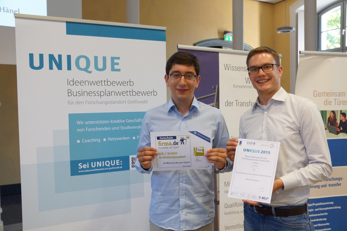 gruendungswerft's tweet photo. Highlight letzter Woche! Eine Prämie von uns an die Sieger des UNIQE Ideenwettbewerbes. Sponsored by @firma_de  Toll! http://t.co/sMK0h0pyAo