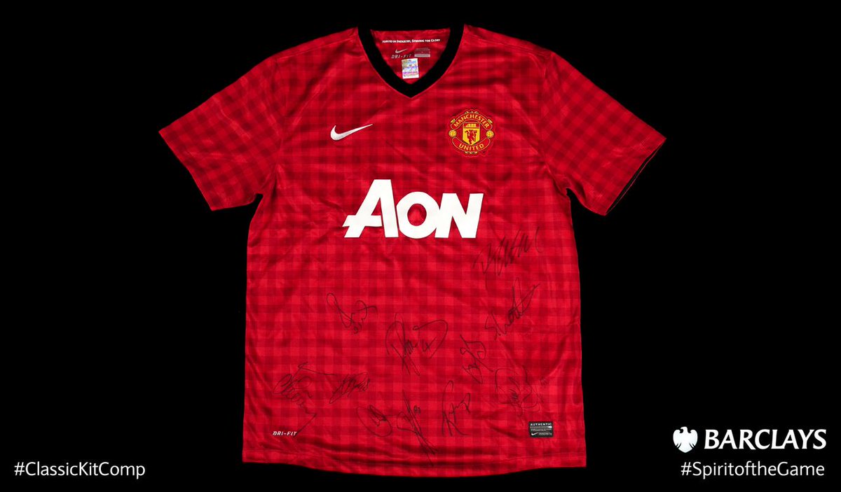 It's the penultimate #ClassicKitComp of the Summer, so RT by 9pm to win this signed 2012-13 <a href="/ManUtd/">Manchester United</a> shirt.