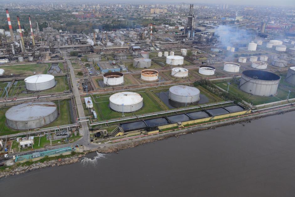 sofiroger's tweet photo. URGENTE Exigí que frenen la contaminación del agua y suelo en el #RiachueloSinControl: http://t.co/N7ql0tw7e9 http://t.co/KZyTFIXS8p
