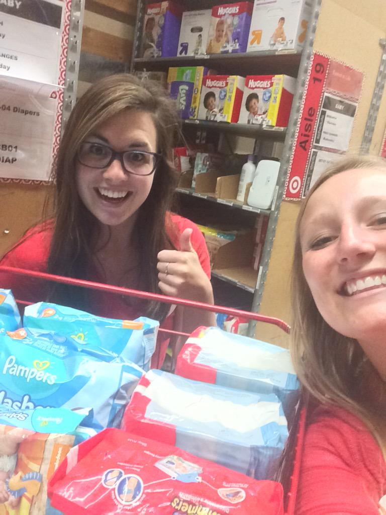 MollyDimmerman's tweet photo. T0889 killing two birds with one stone #G199TubChallenge #babysalecontest #salesdrivers @Katy_wasson @ashleysunYYC http://t.co/Ksp9014QD8
