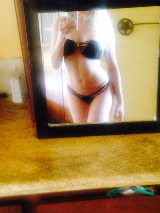 Omg who got me this bikini?!The pic does not do it justice because this mirror's so tiny! It looks great<a href="/tag/snuglife"class="tags"><span>#snuglife</span></a>