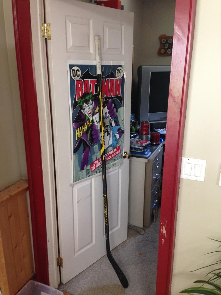 BarryHoskins16's tweet image. Game used signed stick just came #bigjohn #recordbreakingyear