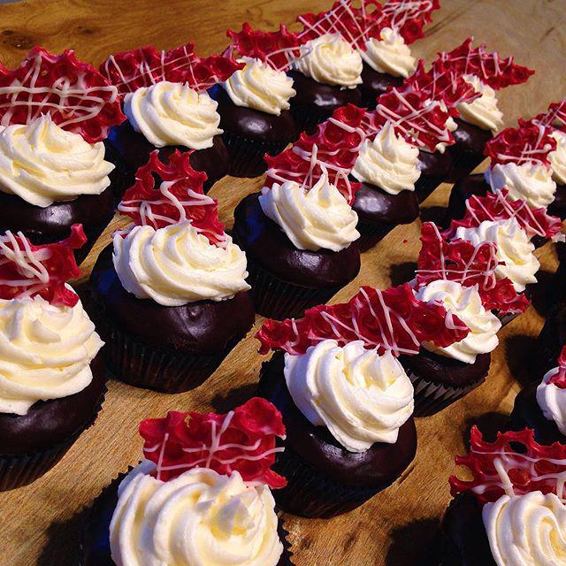 2dayswork's tweet photo. #Drunkcakes #omaha made bunches of these #spiked #beer and #chocolate #drunk #cupcakes last #weekend ! #Darkchocol… http://t.co/zdsnWggyUO